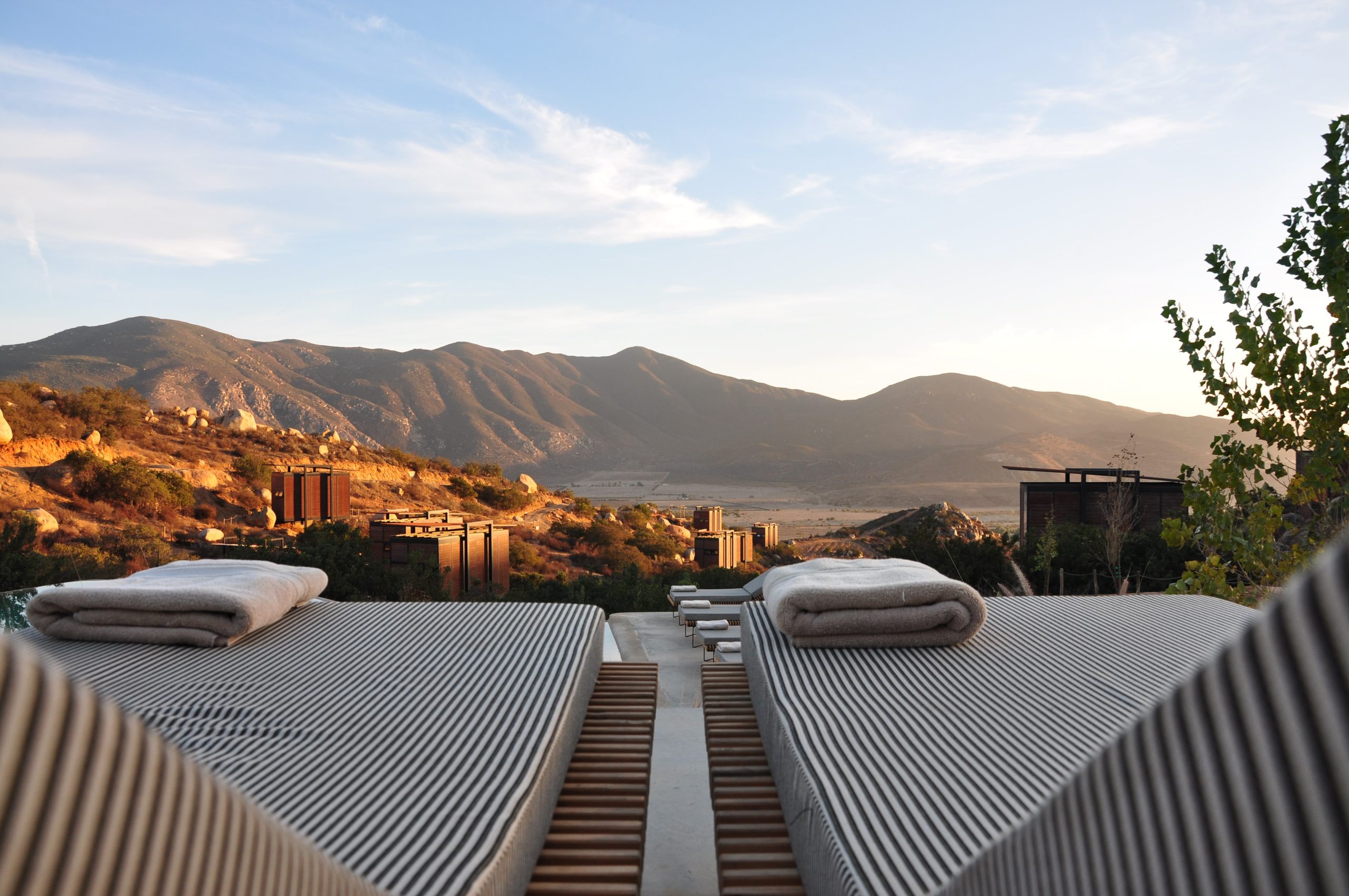 Guest Experience at a Vacation Rentals With a Mountain View